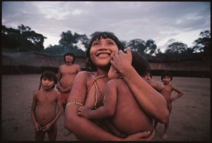 CCBB traz para Brasília a exposição “Hiromi Nagakura até a Amazônia, com Ailton Krenak”, no CCBB