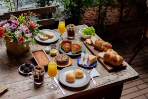 Ernesto Cafés Especiais oferece cestas de Dia dos Namorados para celebrar com sabor e carinho