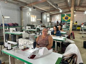 Fábrica de Cidadania: Empoderando costureiras e artesãs na cidade Estrutural