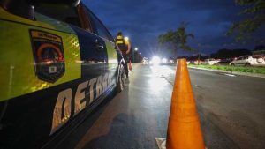 Mais de 100 motoristas alcoolizados foram autuados no fim de semana