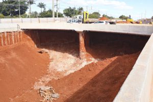 Obra do Complexo Viário do Jardim Botânico recebe trabalho de concretagem