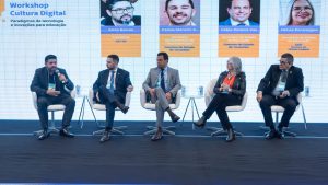 Evento debate uso da tecnologia nas escolas