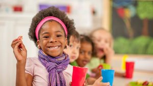 Saiba como manter a alimentação saudável das crianças durante as férias escolares