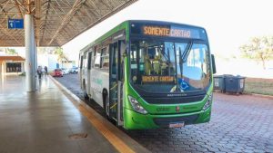 Já está valendo! Ônibus deixam de receber pagamento em dinheiro