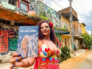 Do Caos à Poesia: Eli Ferreira estreia na literatura com poéticas da vivência de uma mulher negra