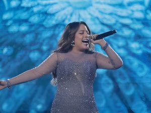Festa de fim de ano na Torre de TV começa nesta sexta (27), com Mari Fernandez
