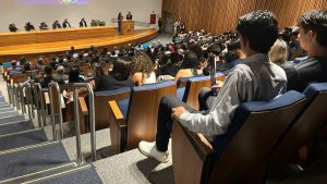 Alunos do projeto Programadores de Futuro recebem certificados de conclusão de curso no DF