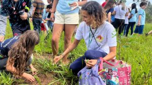 Unidade de conservação recebe bombas de sementes em iniciativa de reflorestamento