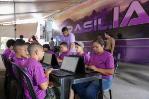 Projeto Brasíl.IA: Quatro cidades recebem cursos gratuitos de qualificação profissional na área de tecnologia