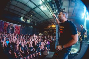 Bloco Eduardo e Mônica agita Pré-Carnaval no Galpão 17