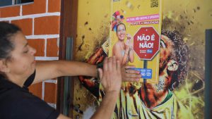 Campanha conscientiza população sobre respeito e valorização das mulheres no Carnaval 2025