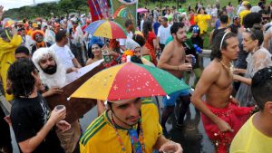 Vai curtir o Carnaval? Confira dicas de saúde para aproveitar a folia com segurança