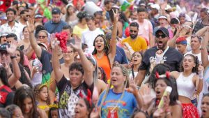 Especialista sugere dicas para proteger audição e voz no Carnaval