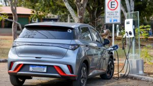 GDF vai ampliar isenção de IPVA para carros elétricos ou híbridos seminovos