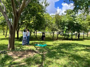 Escola Alma de Benzedeiras realiza cerimônia para mais de 200 pessoas e pets no Parque da Asa Sul