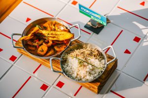 No roteiro turístico, o bar e restaurante Marcozero é uma experiência gastronômica inspirada em Brasília