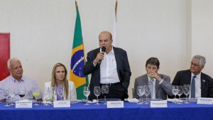 Governador Ibaneis Rocha recebe homenagem do Clube de Engenharia por grandes obras realizadas desde 2019