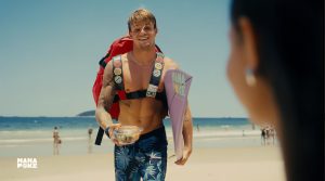 Mana Poke lança primeiro filme publicitário com o surfista Fernando Júnior