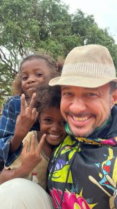 Missão de Amor: Dr. Rodrigo Penha e Fraternidade Sem Fronteiras Levam Esperança a Madagascar