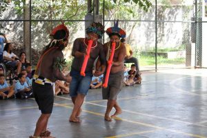 Projeto leva indígenas para escolas no DF e entorno