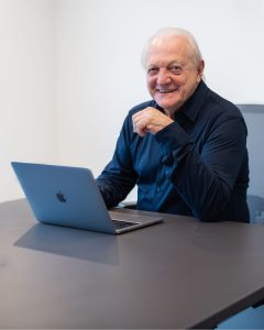 Flávio Ricco consolida sucesso na LeoDias TV com programa inovador e entrevistas marcantes