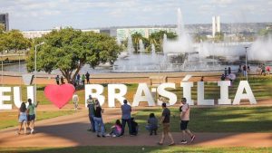 Menos É Mais, Wesley Safadão, Léo Santana e mais atrações agitam os 65 anos de Brasília