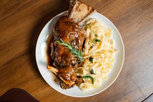 Semana Santa especial no Restaurante Francisco do Pátio Brasil Shopping: sabores do mar e tradição em cada prato