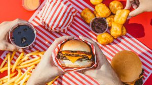 Foster’s Burger inaugura nova unidade na Asa Norte, em frente ao Boteco Caju Limão