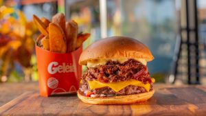 Geléia Burger celebra o Dia do Hambúrguer e o Dia da Batata com promoções exclusivas