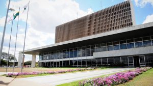 Diário Oficial do Distrito Federal completa 65 anos como símbolo da transparência e da história de Brasília