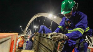 Juntas de dilatação da Ponte JK são trocadas para reforçar segurança e durabilidade
