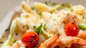 Jantar romântico: menu exclusivo e desconto para reservas antecipadas marcam o Dia dos Namorados no Restaurante Francisco do Pátio Brasil
