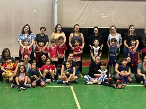 Escola Canadense de Brasília celebra o Dia das Mães com festa e aulas abertas, fortalecendo os laços entre família e escola