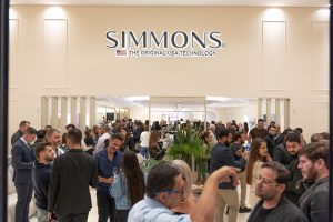 Uma noite de sonho: Simmons inaugura loja conceito em Brasília com noite de gala no Park Sul