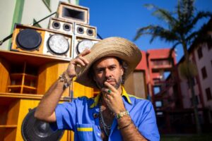 Boulevard Shopping Brasília celebra o amor com show gratuito de Marcelo Jeneci no Dia dos Namorados