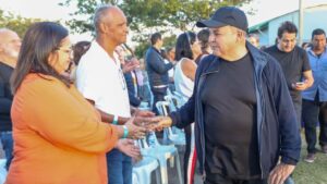 Fiéis lotam o Taguaparque para acompanhar missa que encerra programação de Pentecostes