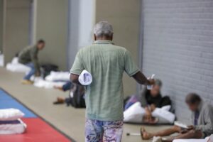 Abrigo contra o frio na Asa Sul promove mais de 3,3 mil atendimentos em um mês