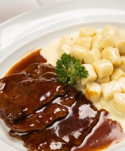 Avenida JK e Doc Cucina apresentam novidades no cardápio e colab de vinhos entre as casas