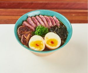 Gurumê lança campanha de inverno com comfort food e desconto para saborear em casa