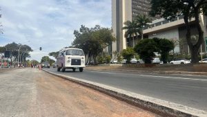W3 Sul começa a receber obra completa de recuperação do pavimento