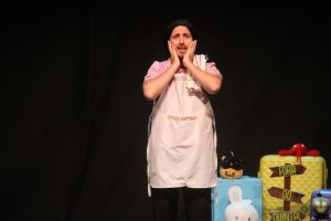 Teatro Brasília Shopping recebe Agilmar Ferreira com o show de humor “Minha Família é Uma Comédia”