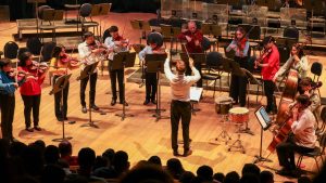 Orquestra Sinfônica de Portugal leva mais de 400 estudantes a concerto no Teatro Nacional