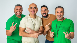 Casa aposta em atrações locais de diferentes estilos para animar o público