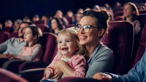 Iguatemi Brasília traz o filme “Mãe Fora da Caixa” em última edição do ano do CineMaterna
