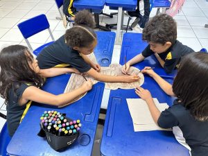 Escola em Brasília promove Feira Cultural com viagem histórica no tempo
