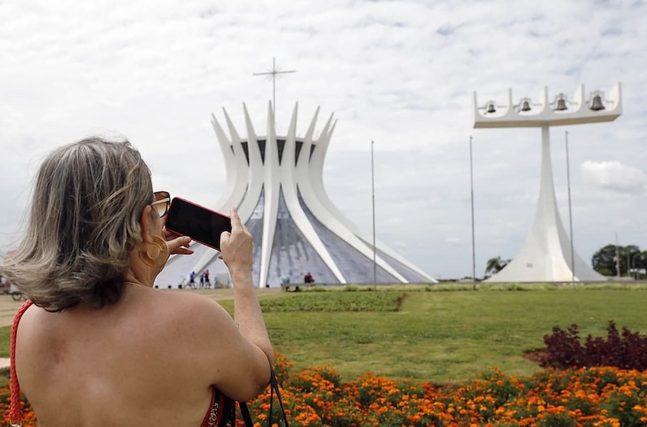 Além da folia: Rota da Paz atrai turistas que preferem silêncio, espiritualidade e reflexão no Carnaval da capital