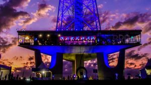 Mezanino da Torre de TV celebra o Halloween com menu e drinks temáticos, além da exposição de arte contemporânea da Referência Galeria de Arte