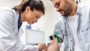 Especialista alerta para a importância do diagnóstico precoce no combate à sífilis e à sífilis congênita