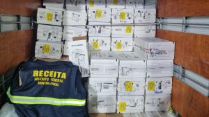 GDF recolhe botox e cosméticos com notas fiscais irregulares