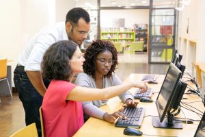 Escola Digital oferece capacitação gratuita em tecnologia e empreendedorismo no DF